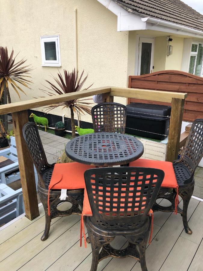 Six By The Sea - 2 Bed House - A Little Something For Everyone Saint Columb Minor المظهر الخارجي الصورة