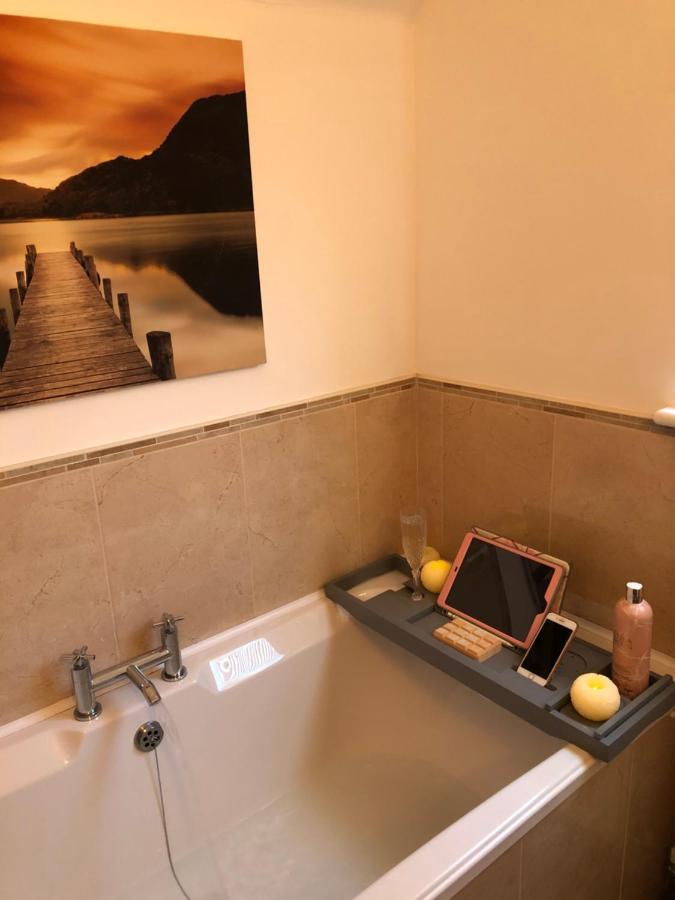 Six By The Sea - 2 Bed House - A Little Something For Everyone Saint Columb Minor المظهر الخارجي الصورة