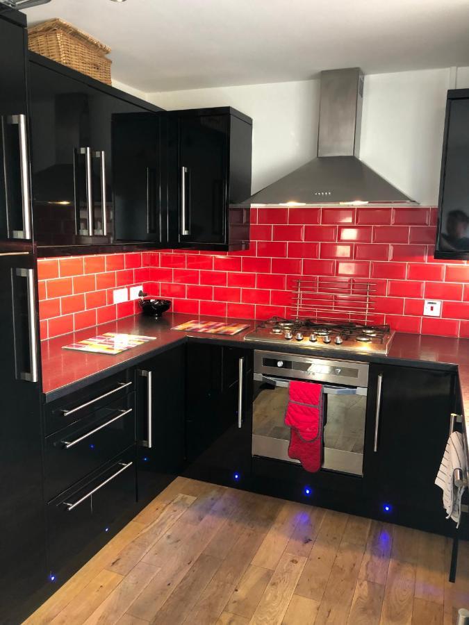 Six By The Sea - 2 Bed House - A Little Something For Everyone Saint Columb Minor المظهر الخارجي الصورة